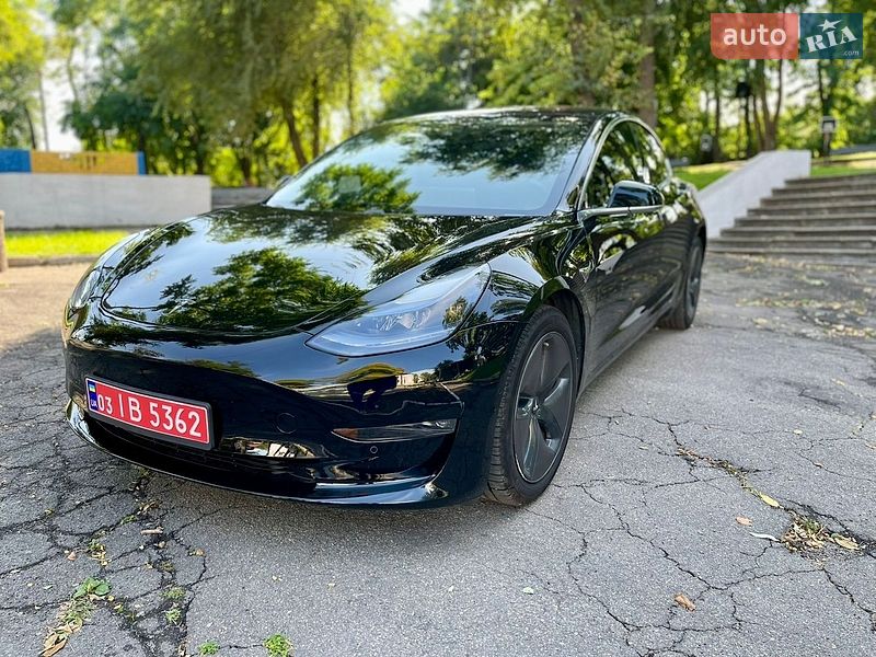 Седан Tesla Model 3 2018 в Каменском