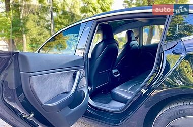 Седан Tesla Model 3 2018 в Каменском