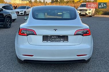 Седан Tesla Model 3 2023 в Рівному