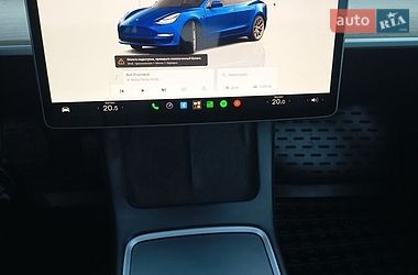 Седан Tesla Model 3 2023 в Буче