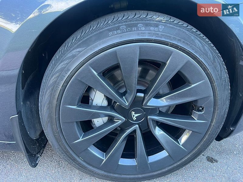 Седан Tesla Model 3 2022 в Києві