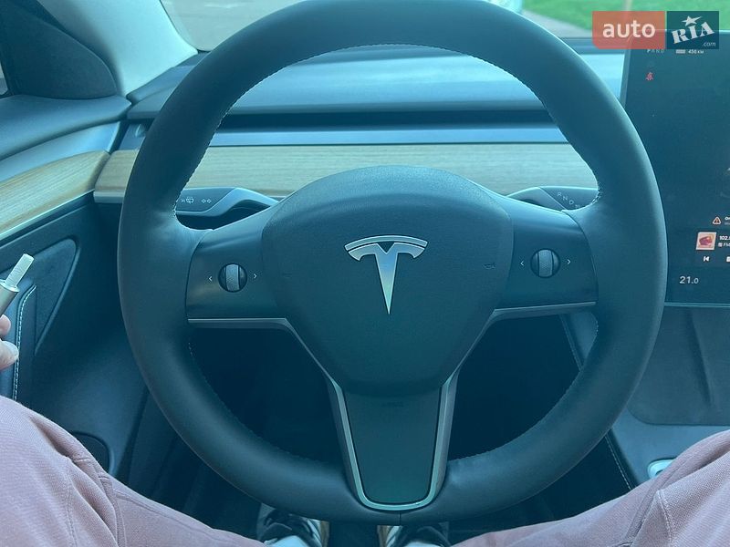 Седан Tesla Model 3 2022 в Києві