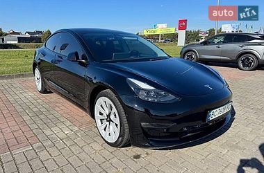 Седан Tesla Model 3 2022 в Львові