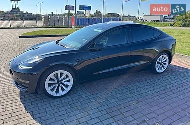 Седан Tesla Model 3 2022 в Львові
