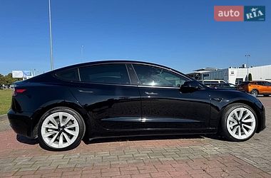 Седан Tesla Model 3 2022 в Львові