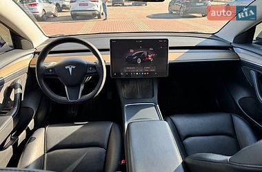 Седан Tesla Model 3 2022 в Львові