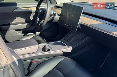 Седан Tesla Model 3 2022 в Львові