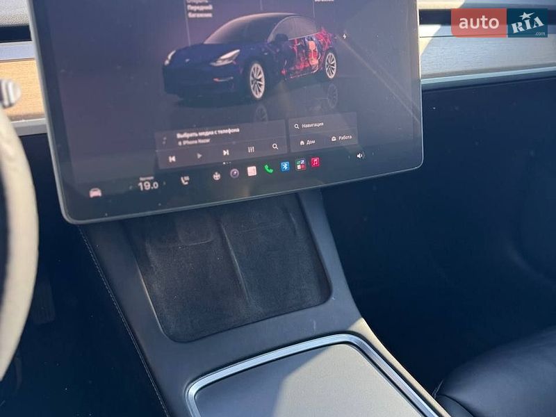 Седан Tesla Model 3 2022 в Львові