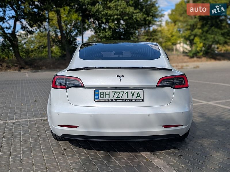 Седан Tesla Model 3 2019 в Одессе