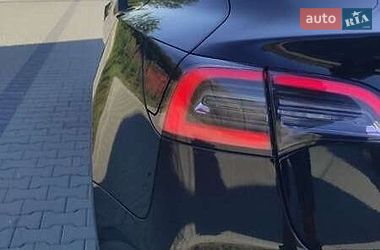Седан Tesla Model 3 2019 в Києві