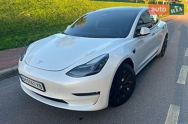 Седан Tesla Model 3 2022 в Киеве