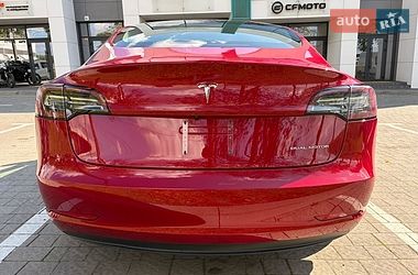 Седан Tesla Model 3 2018 в Львове