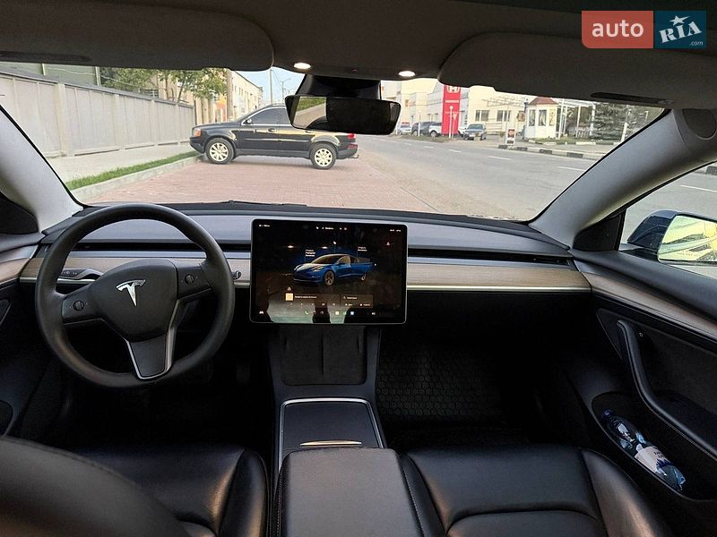 Седан Tesla Model 3 2022 в Ивано-Франковске