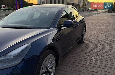 Седан Tesla Model 3 2022 в Ивано-Франковске