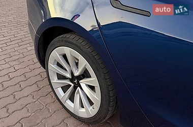 Седан Tesla Model 3 2022 в Ивано-Франковске
