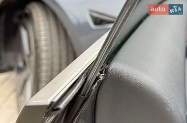 Седан Tesla Model 3 2022 в Краснограді