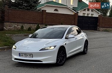 Седан Tesla Model 3 2025 в Полтаві