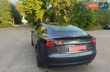 Седан Tesla Model 3 2023 в Львове