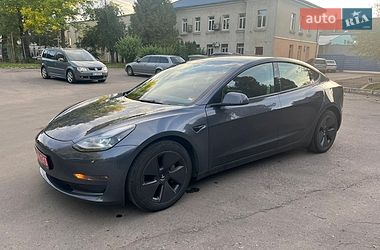 Седан Tesla Model 3 2023 в Львове