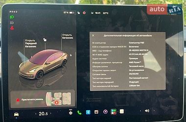 Седан Tesla Model 3 2023 в Львове