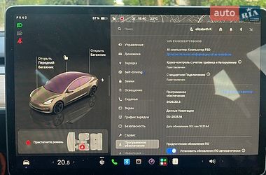 Седан Tesla Model 3 2023 в Львове