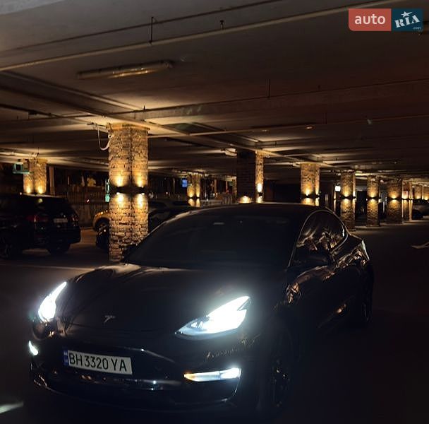 Седан Tesla Model 3 2020 в Одессе