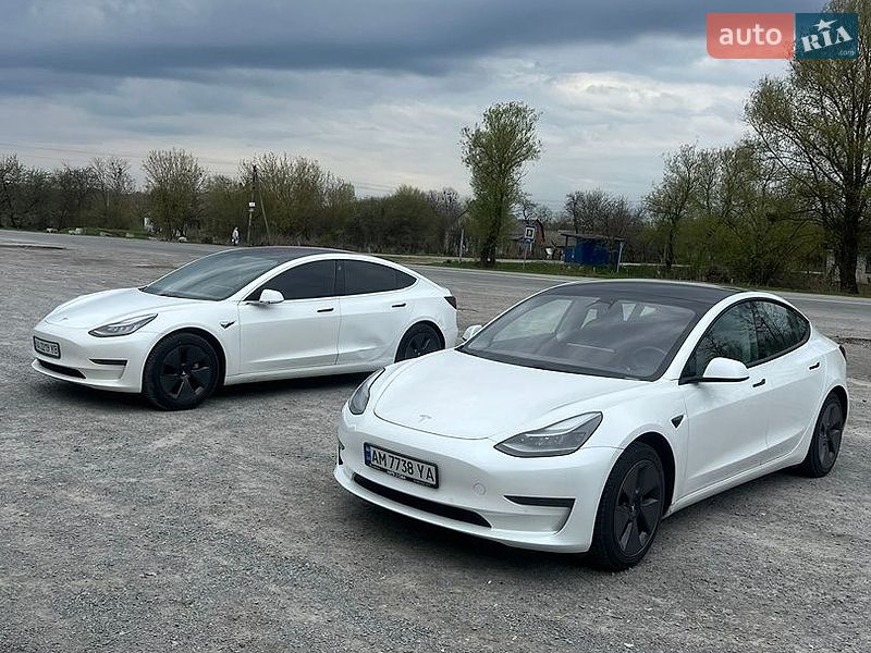Седан Tesla Model 3 2017 в Києві