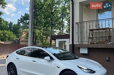 Седан Tesla Model 3 2017 в Києві