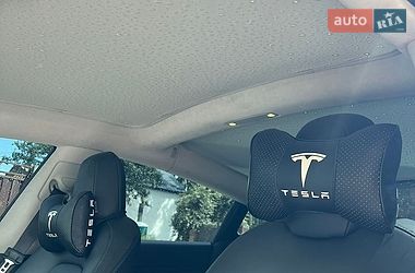 Седан Tesla Model 3 2017 в Києві