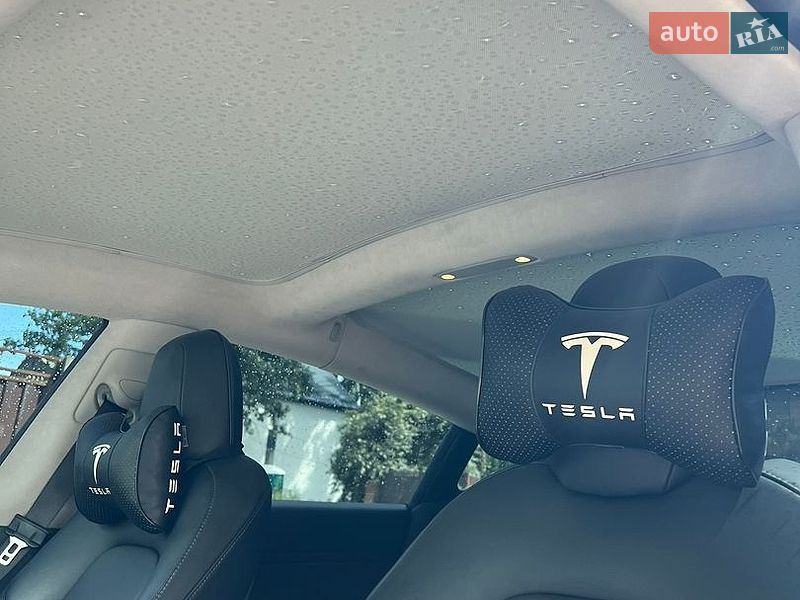 Седан Tesla Model 3 2017 в Києві