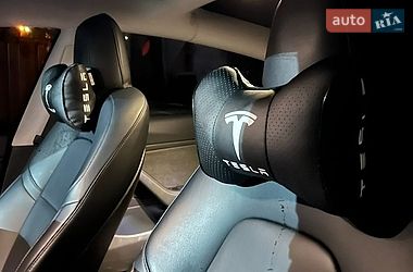 Седан Tesla Model 3 2017 в Києві