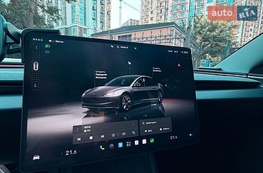 Седан Tesla Model 3 2024 в Одессе