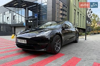 Седан Tesla Model 3 2022 в Львове Седан Tesla Model 3 2022 в Львове