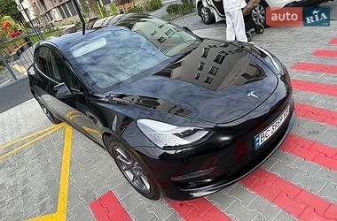 Седан Tesla Model 3 2022 в Львове