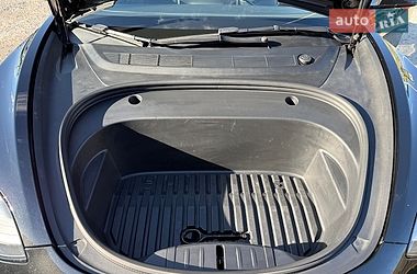 Седан Tesla Model 3 2022 в Львове