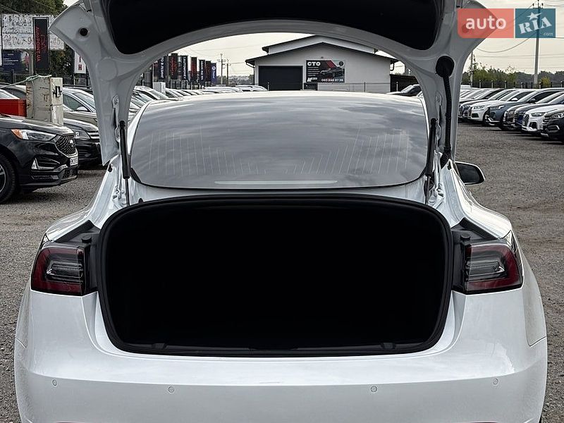 Седан Tesla Model 3 2019 в Белогородке