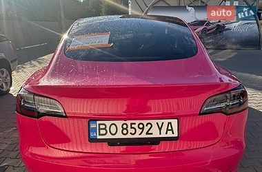 Седан Tesla Model 3 2023 в Монастыриске