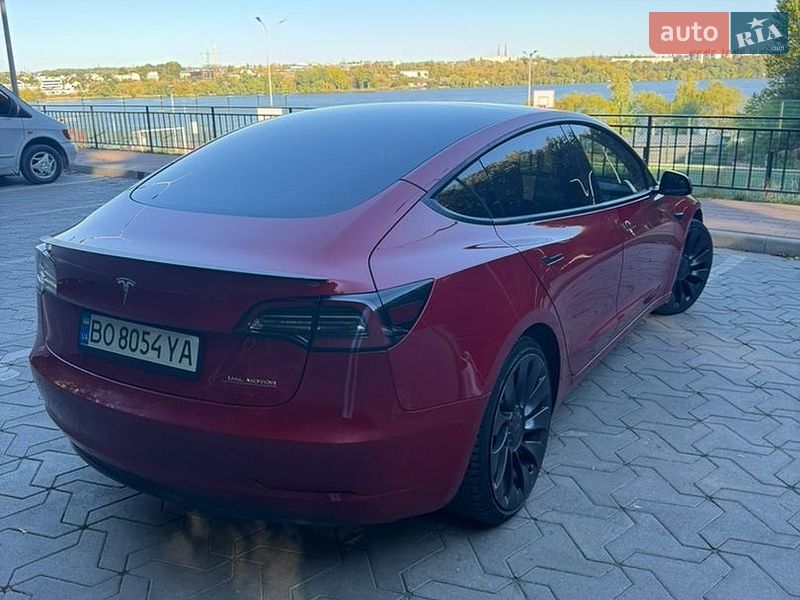 Седан Tesla Model 3 2022 в Тернополі