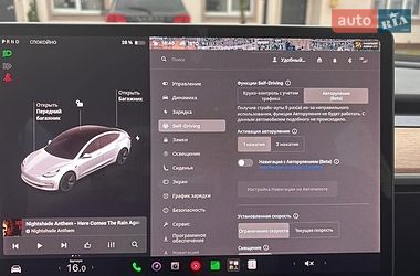 Седан Tesla Model 3 2018 в Борисполі