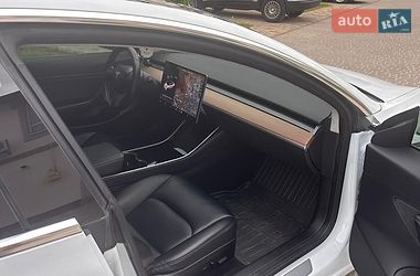 Седан Tesla Model 3 2018 в Борисполі