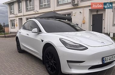 Седан Tesla Model 3 2018 в Борисполі