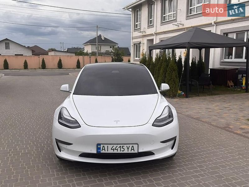 Седан Tesla Model 3 2018 в Борисполі