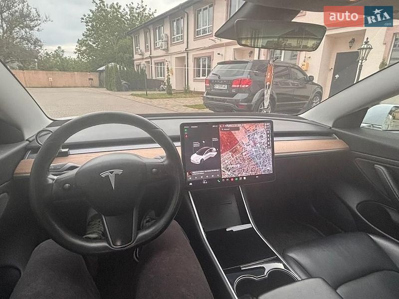 Седан Tesla Model 3 2018 в Борисполі