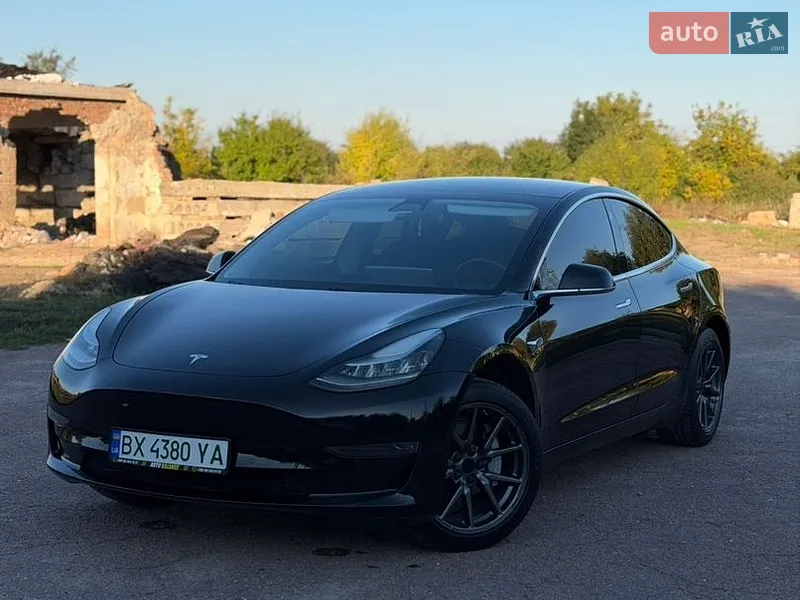 Tesla Model 3 2019