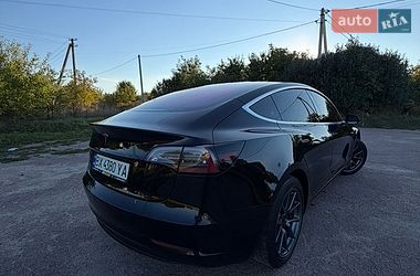 Седан Tesla Model 3 2019 в Бердичеве