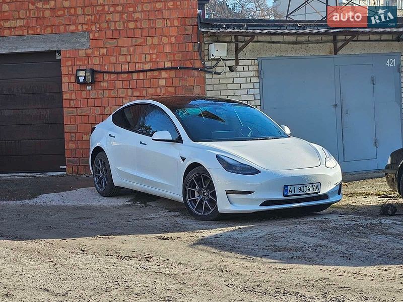 Tesla Model 3 2023