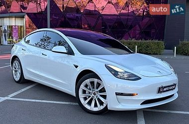 Седан Tesla Model 3 2022 в Києві