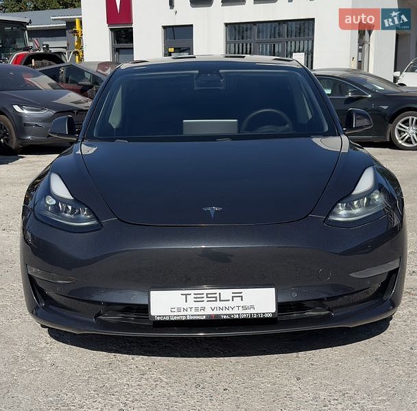 Седан Tesla Model 3 2021 в Вінниці