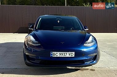 Седан Tesla Model 3 2019 в Львові