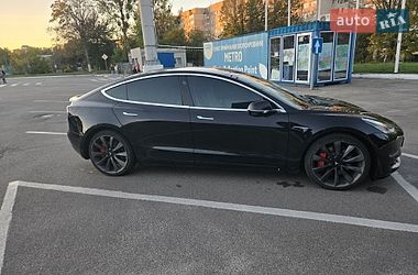 Седан Tesla Model 3 2020 в Львове